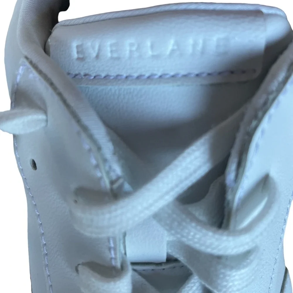 Everlane step into